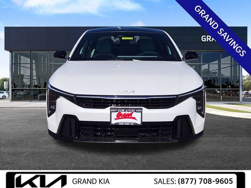 New 2025 Kia K4 GT-Line image 3