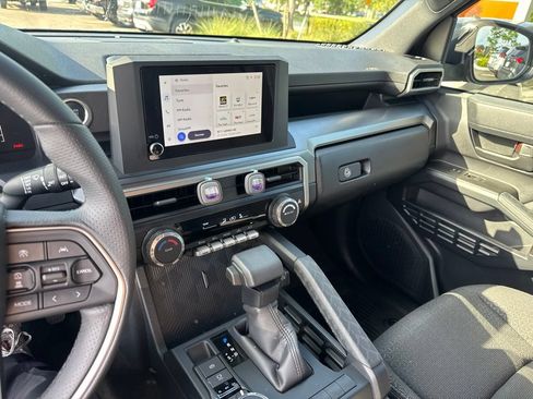 Used 2026 Toyota 4Runner SR5 AWD/4WD image 10
