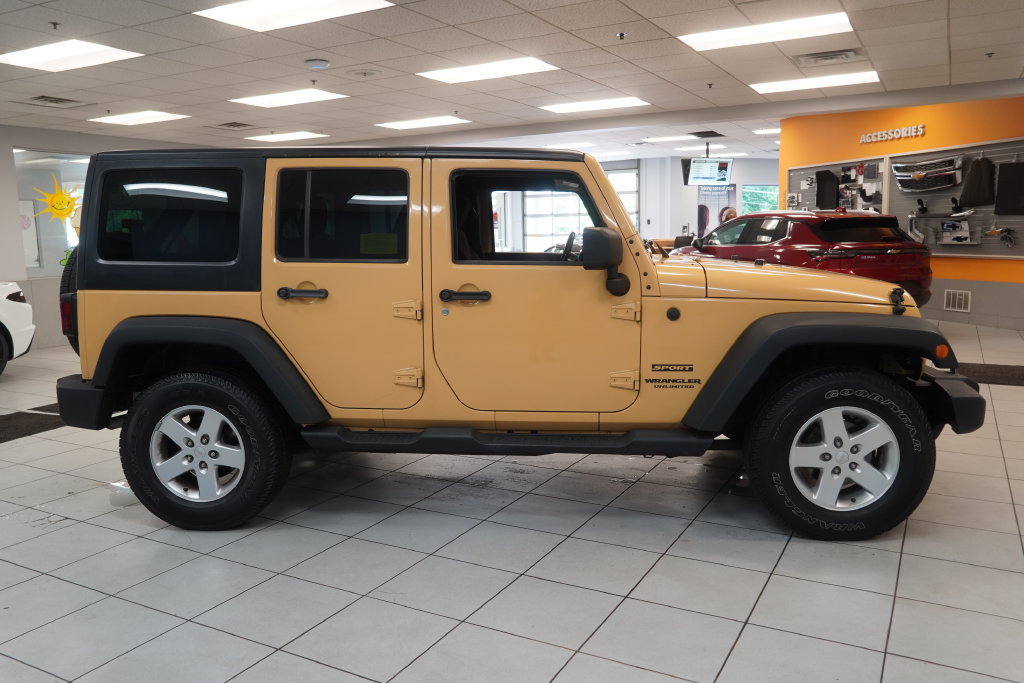 Used 2014 Jeep Wrangler Unlimited Sport w/ Quick Order Package 24S AWD/4WD image 12