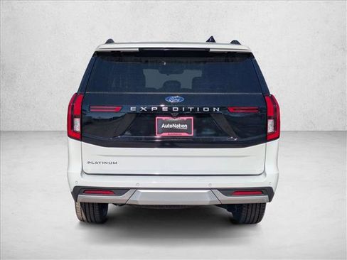 New 2025 Ford Expedition Platinum w/ Driver's Package image 8