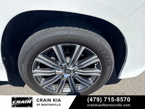 Used 2016 Lexus LX 570 4WD w/ Luxury Package image 9
