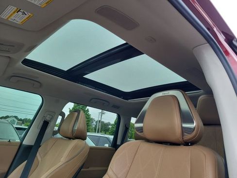 Used 2025 INFINITI QX80 Sensory AWD/4WD image 16