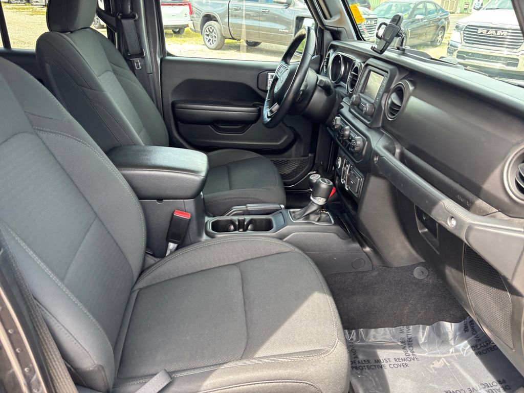 Used 2021 Jeep Gladiator Sport AWD/4WD image 30