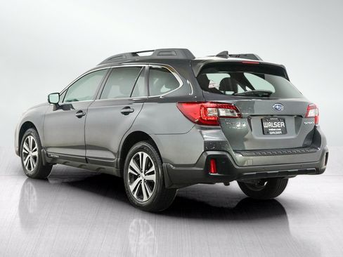 Used 2018 Subaru Outback 2.5i Limited AWD/4WD image 3