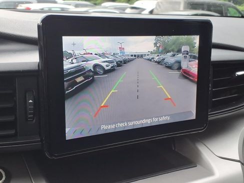 Certified 2022 Ford Explorer XLT AWD/4WD image 11