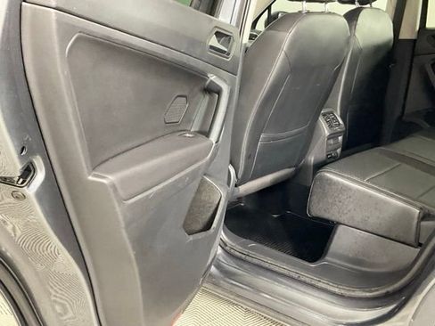 Used 2020 Volkswagen Tiguan SE FWD image 13