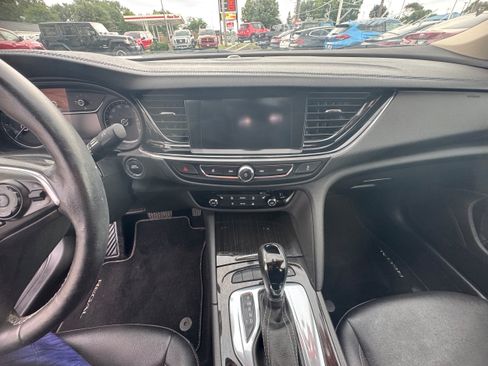 Used 2019 Buick Regal Essence w/ Driver Confidence Package I AWD/4WD image 9