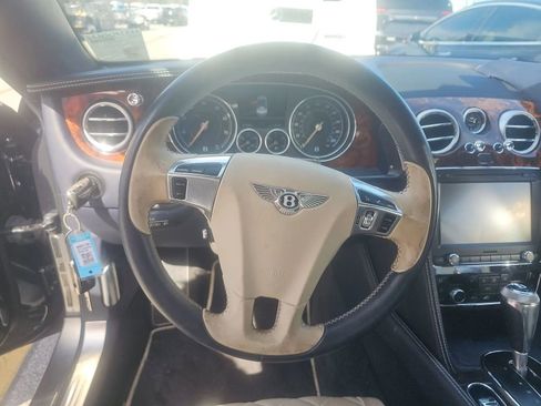 Used 2017 Bentley Continental GT image 3