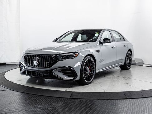 Used 2025 Mercedes-Benz E 53 AMG e 4MATIC Sedan image 3