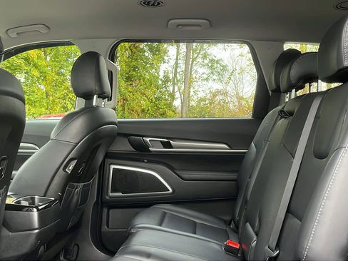 Used 2020 Kia Telluride LX image 20