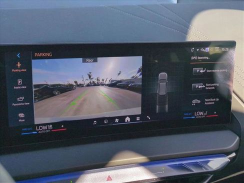 Certified 2025 BMW X3 xDrive30i w/ M Sport Package image 13