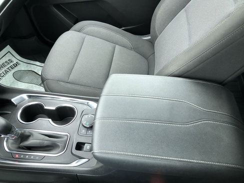 Used 2023 Chevrolet Traverse LT w/ LPO, Floor Liner Package image 27