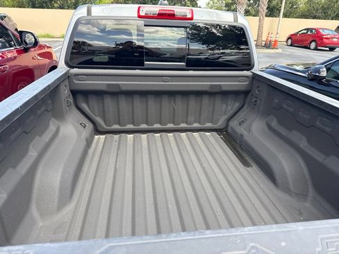 Used 2024 Chevrolet Colorado W/T w/ Technology Package RWD image 12