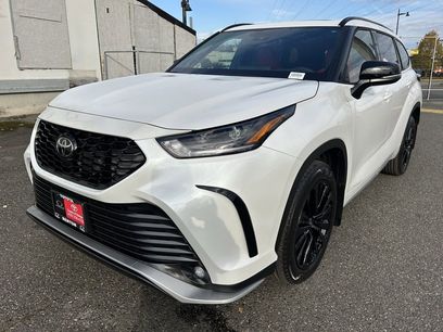 New 2025 Toyota Highlander XSE