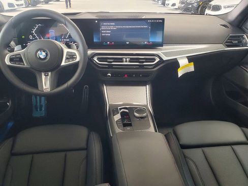 Used 2023 BMW 330i Sedan w/ M Sport Package image 6