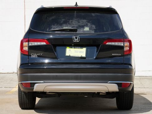 Used 2022 Honda Pilot Touring image 10