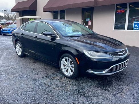 Used 2016 Chrysler 200 Limited FWD image 3