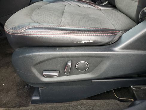 Used 2018 Ford Explorer XLT w/ Equipment Group 202A image 11