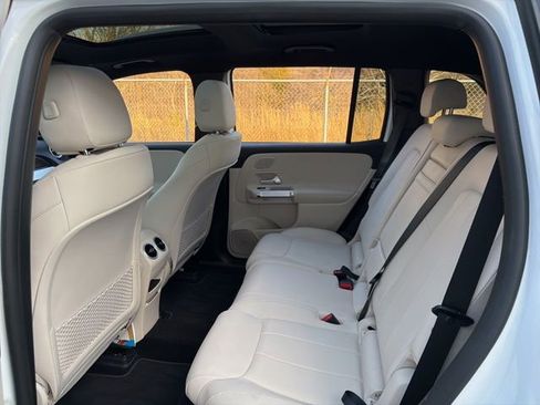 Used 2023 Mercedes-Benz EQB 250+ 250+ w/ Pinnacle Package image 21