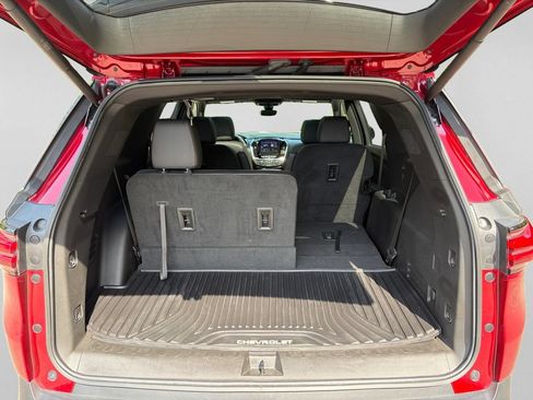 Used 2023 Chevrolet Traverse RS AWD/4WD image 32