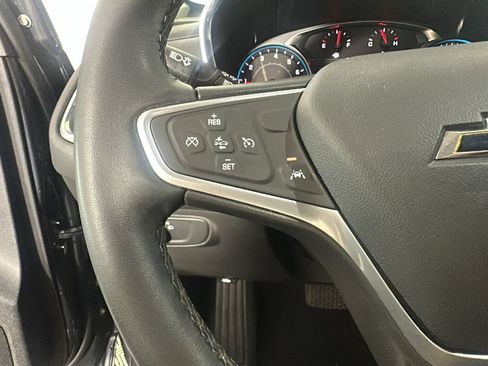 Used 2023 Chevrolet Equinox LT AWD/4WD image 18