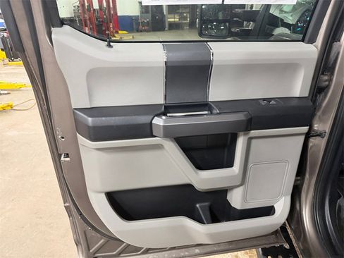 Used 2020 Ford F250 XLT w/ XLT Value Package image 24