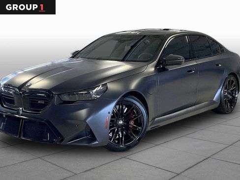 Used 2025 BMW M5 w/ Carbon Package AWD/4WD image 1