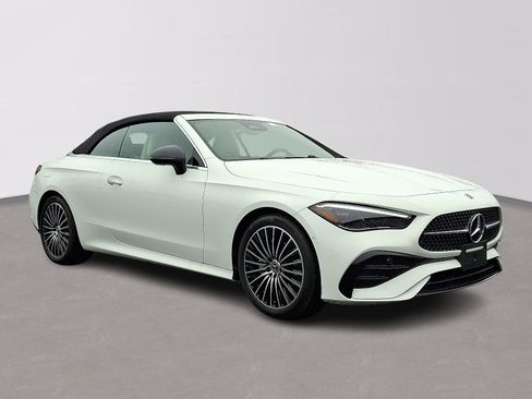 Certified 2024 Mercedes-Benz CLE 300 4MATIC Cabriolet w/ Night Package image 3