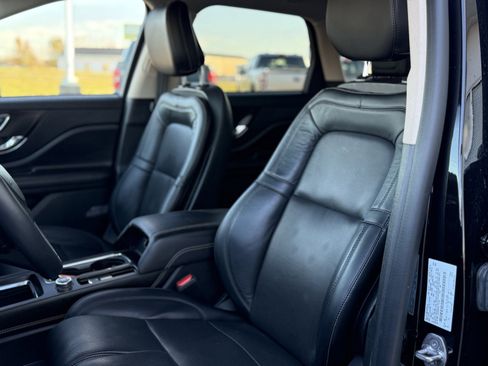 Used 2023 Lincoln Corsair Reserve w/ Equipment Group 202A image 7