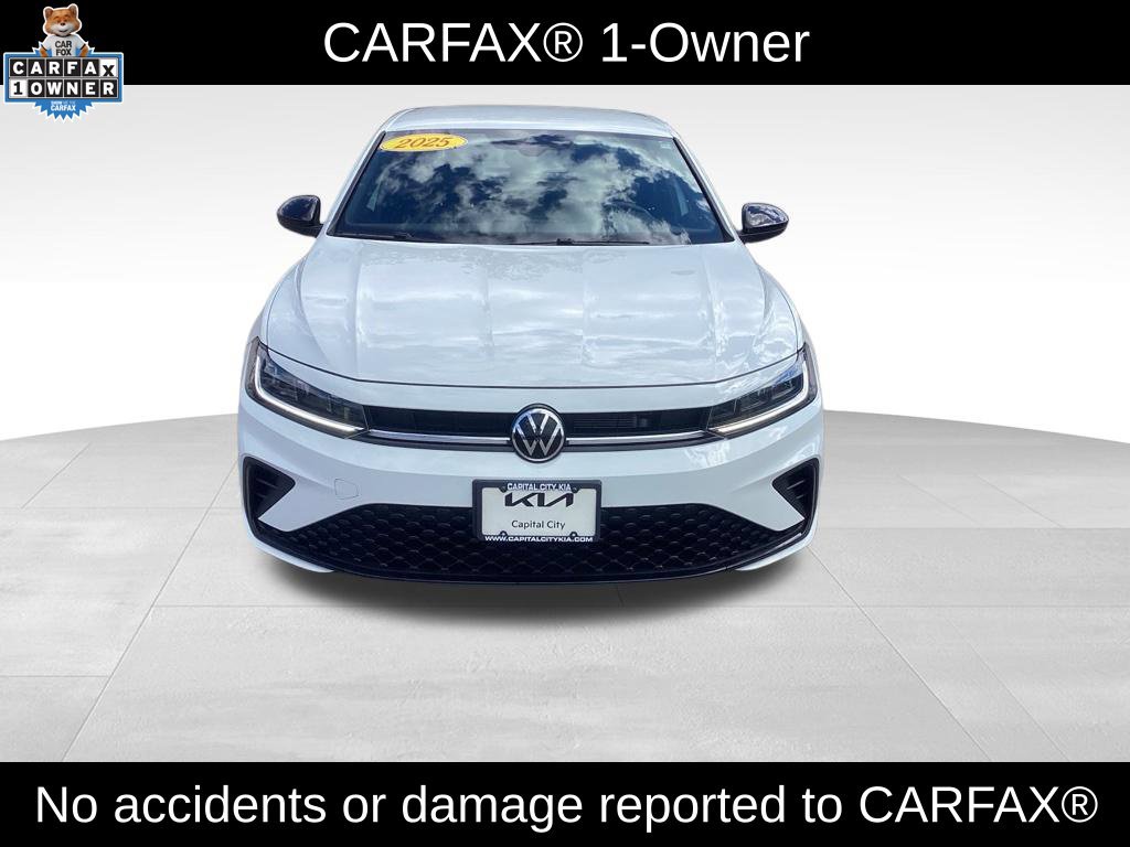 Used 2025 Volkswagen Jetta Sport FWD image 2