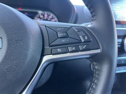 Used 2023 Nissan Sentra SV w/ Trunk Package image 38