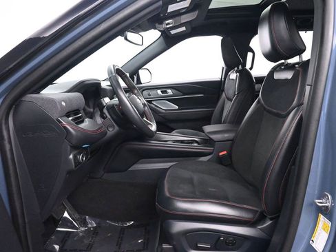Used 2025 Ford Explorer ST AWD/4WD image 14