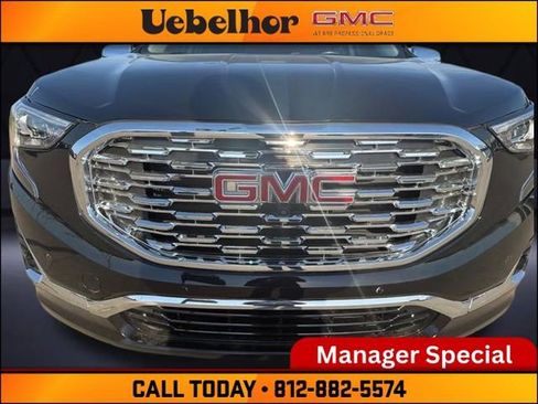 Used 2020 GMC Terrain Denali w/ Denali Premium Package FWD image 11