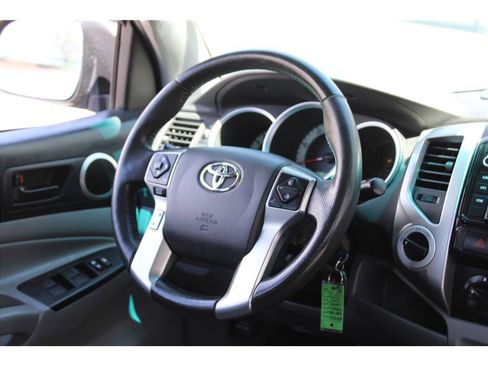 Used 2015 Toyota Tacoma 4x4 Double Cab w/ TRD Sport Package image 14