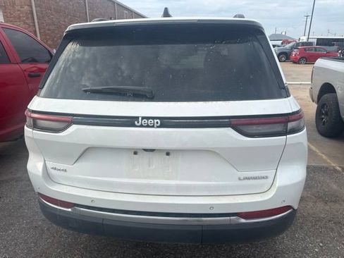 Certified 2024 Jeep Grand Cherokee Laredo X AWD/4WD image 4