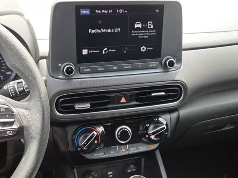 Used 2023 Hyundai Kona SEL AWD/4WD image 32