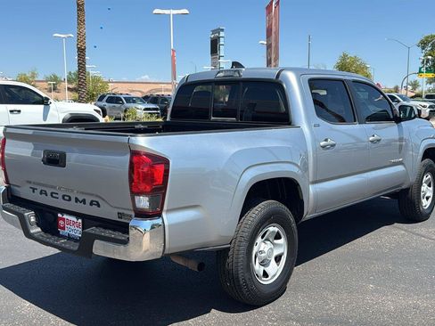 Used 2022 Toyota Tacoma SR5 RWD image 9