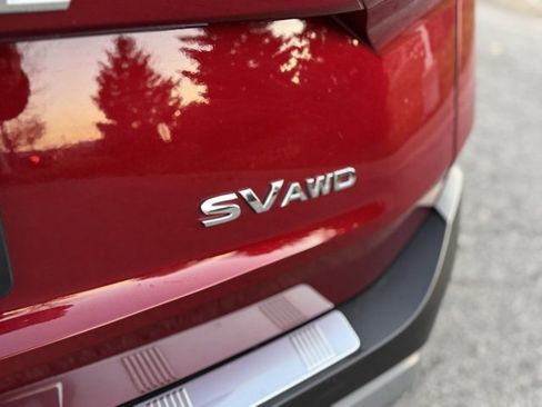 Used 2023 Nissan Rogue SV image 37