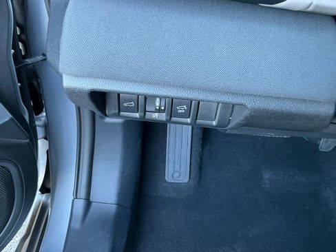 Certified 2025 Subaru Outback Premium image 20