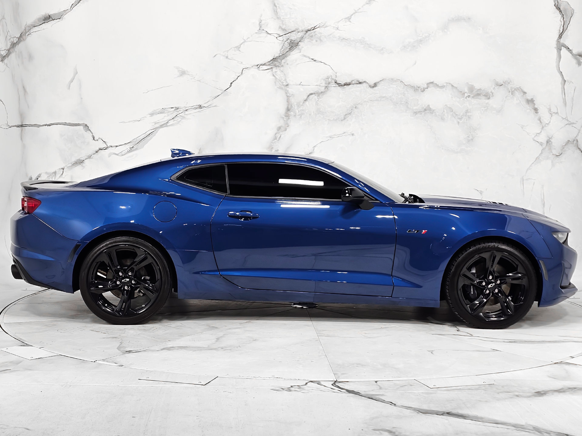 Used 2022 Chevrolet Camaro LT RWD image 11