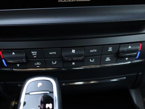 Used 2022 Maserati Ghibli Modena Q4 AWD/4WD image 19