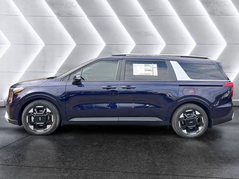 New 2026 Kia Carnival EX image 2