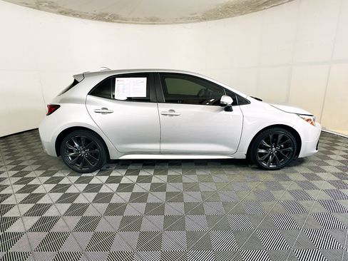Used 2023 Toyota Corolla XSE FWD image 2