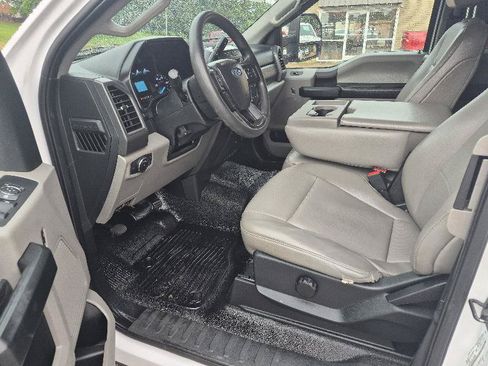 Used 2020 Ford F250 XL w/ Power Equipment Group AWD/4WD image 9