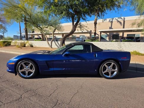 Used 2007 Chevrolet Corvette Convertible w/ Preferred Equipment Group image 3