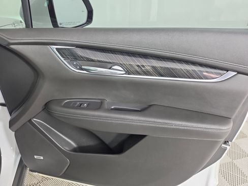 Used 2021 Cadillac XT6 Premium Luxury FWD image 45