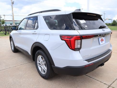 New 2026 Ford Explorer Active RWD image 25
