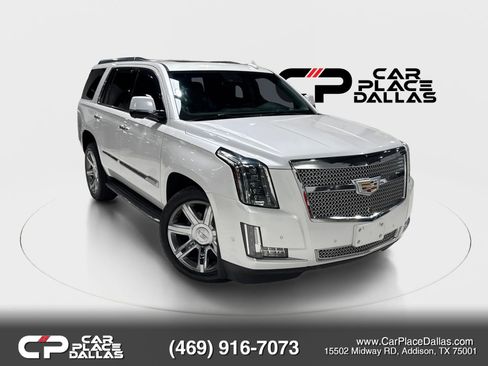 Used 2018 Cadillac Escalade Luxury image 1