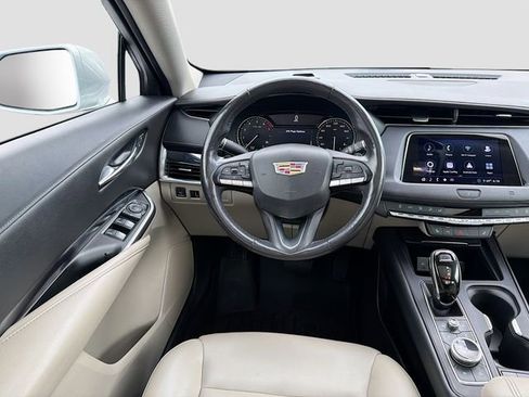 Used 2020 Cadillac XT4 Luxury w/ Cold Weather Package AWD/4WD image 22