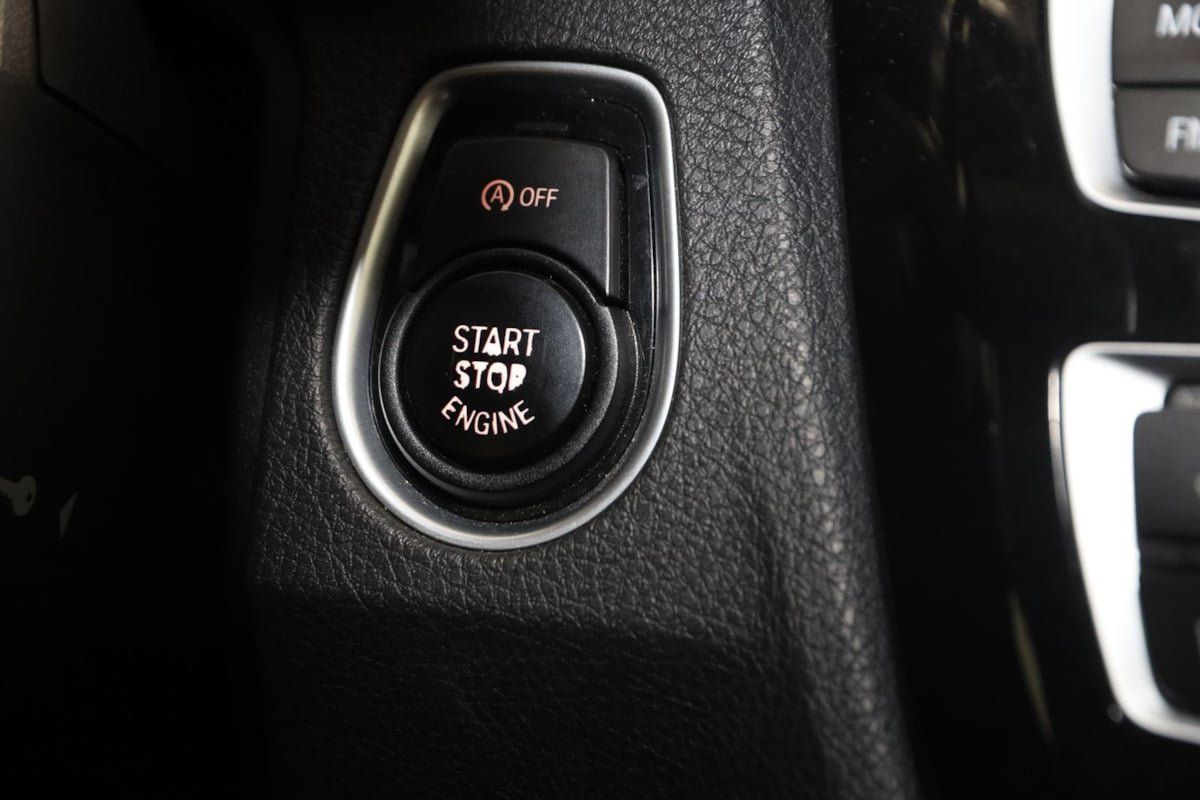 Used 2018 BMW M4 Coupe RWD image 40